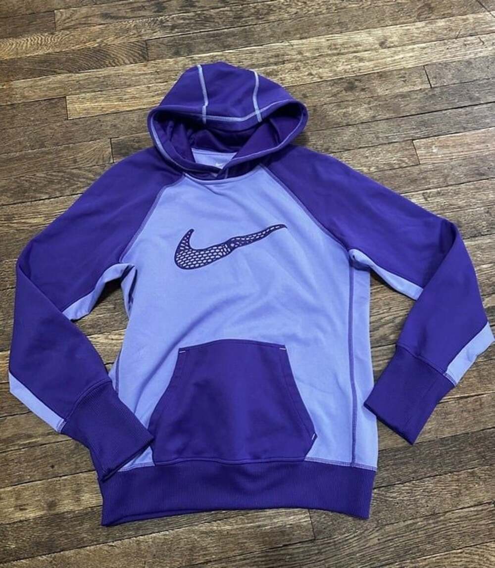 Nike women’s hoodie medium